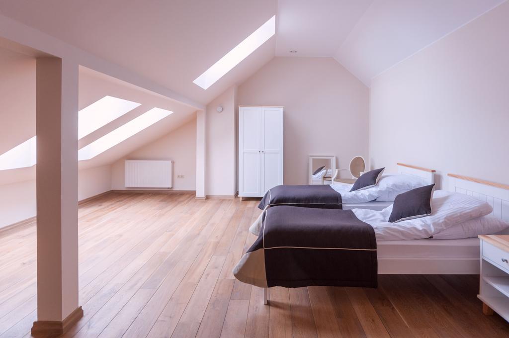 Hotel Gosciniec Kasztel U Gostla Murowana Goślina Camera foto